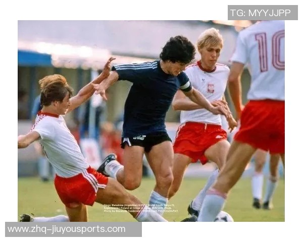 都灵与切沃的历史交锋回顾与球队发展历程分析